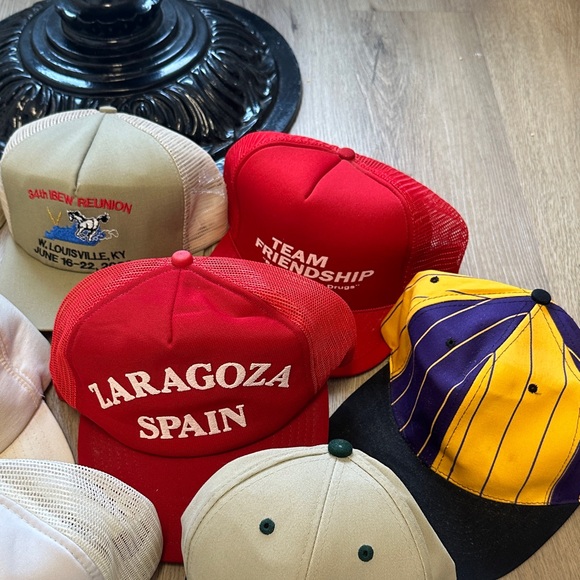 Vintage hats - Lot of 22 - Picture 10 of 11